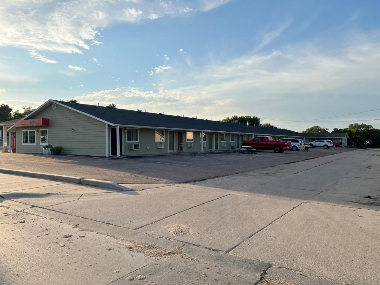 Economy Inn Mccook Exterior photo