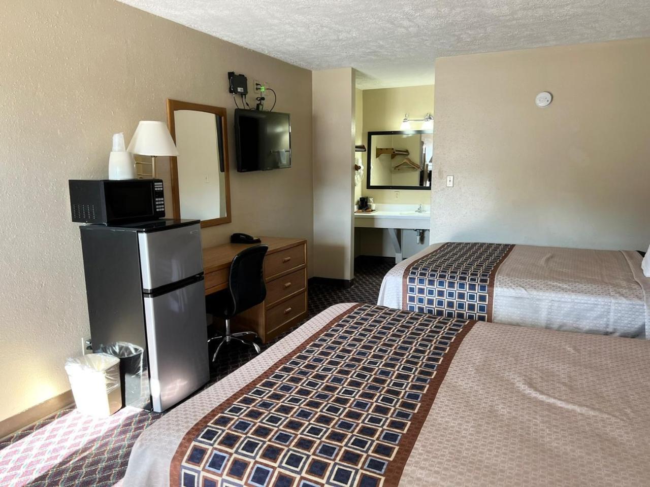 Economy Inn Mccook Exterior photo