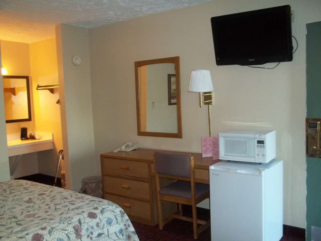 Economy Inn Mccook Room photo